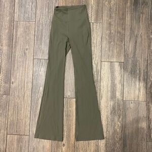 lululemon olive green flare leggings size 2